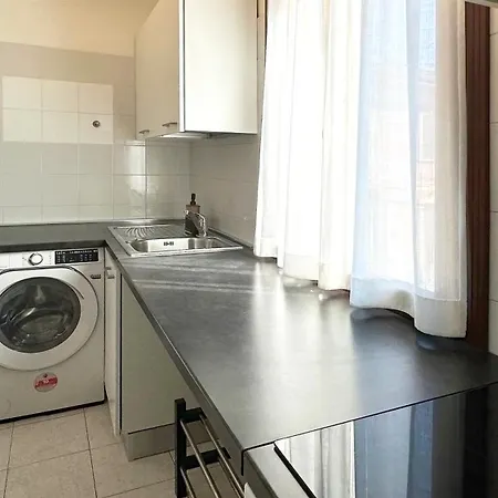 Int 18 - Lorenzo By San Luca Bologne