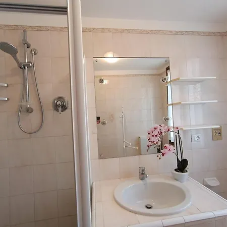 Int 18 - Lorenzo By San Luca *